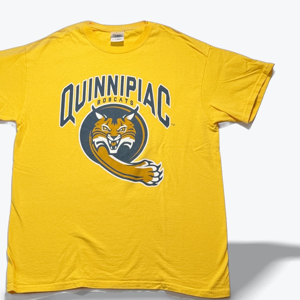 Quinnipiac Bobcats University T Shirt Mens Medium Yellow Gildan Tag Cotton